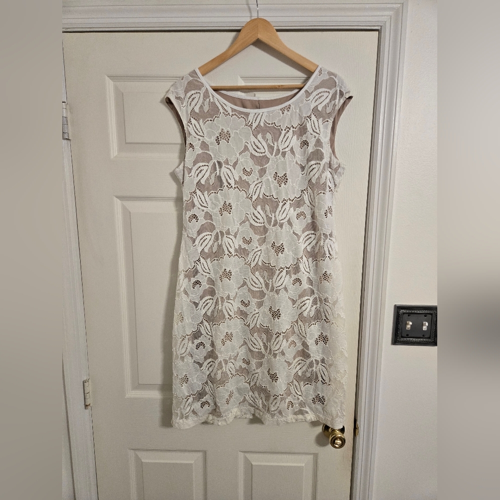 Connected Apparel white and beige floral lace Midi dress size 16